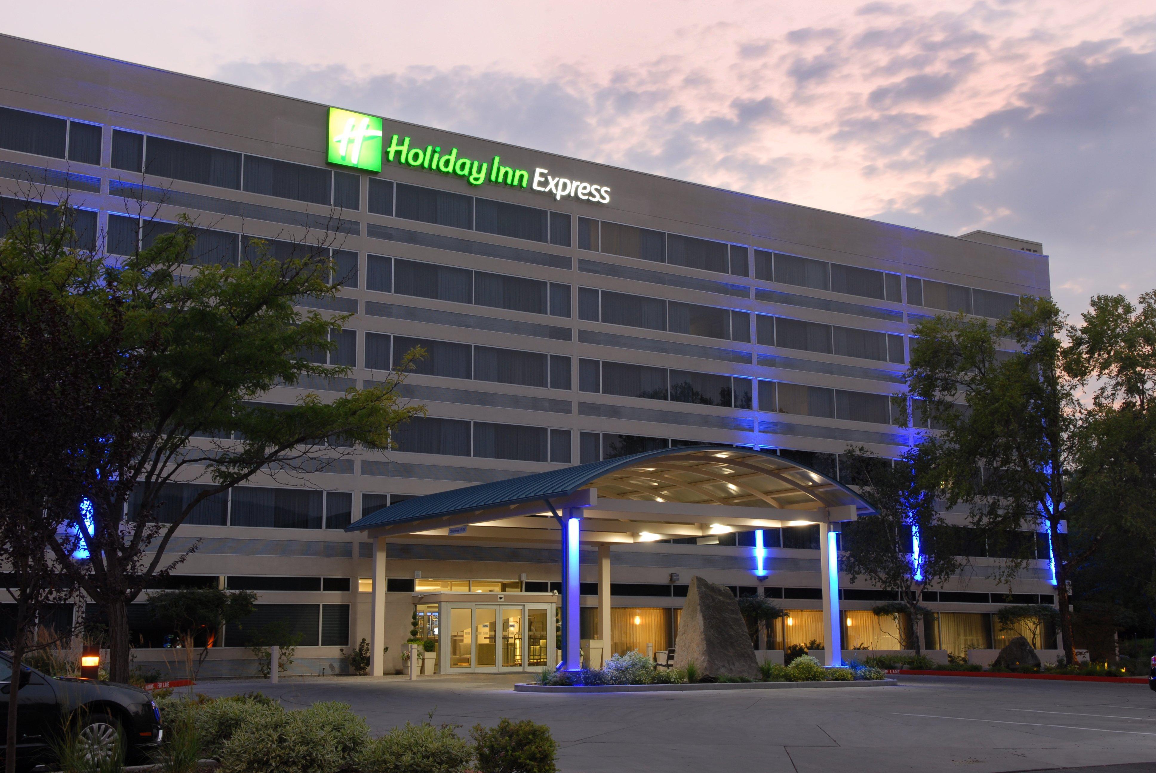 Holiday Inn Express Boise Downtown By Ihg Exterior photo